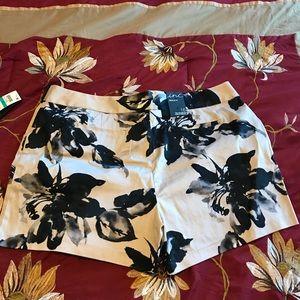 I. N. C. Tan/black floral shorts size 16